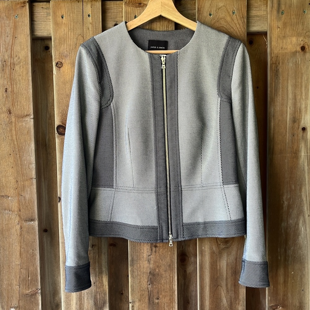 JUDITH & CHARLES STRIPED BLAZER